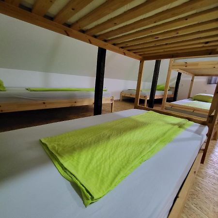 Bus Station Beds Hostel Bled Bagian luar foto