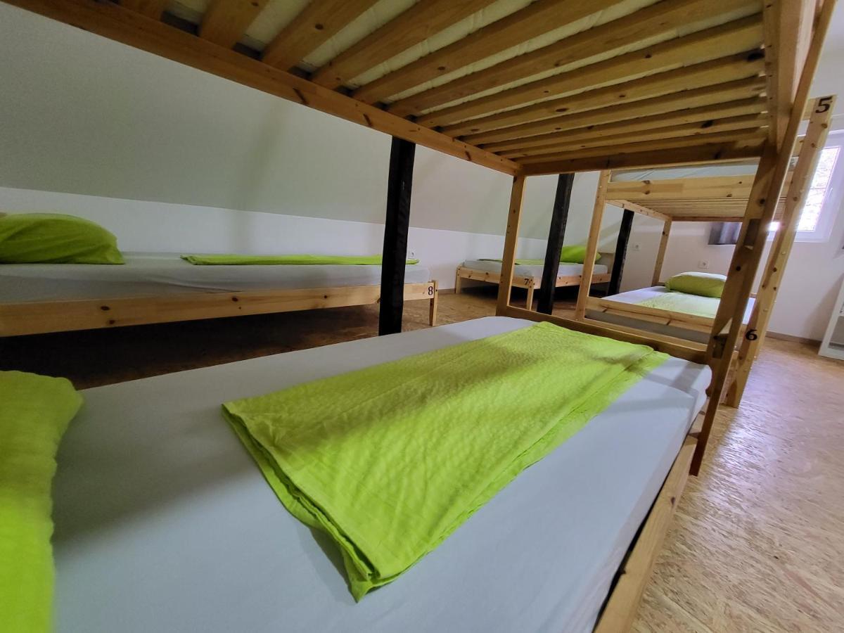 Bus Station Beds Hostel Bled Bagian luar foto
