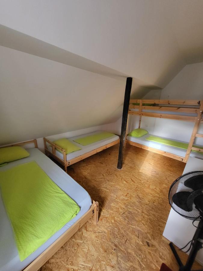 Bus Station Beds Hostel Bled Bagian luar foto