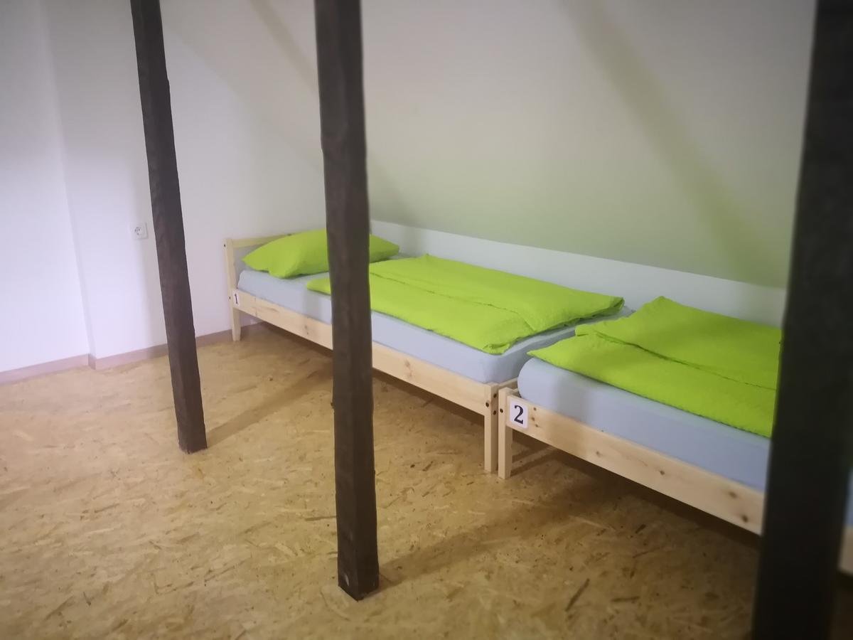 Bus Station Beds Hostel Bled Bagian luar foto