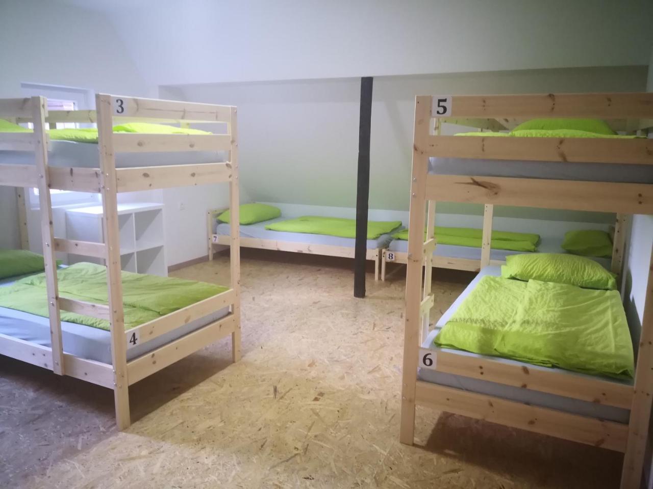 Bus Station Beds Hostel Bled Bagian luar foto