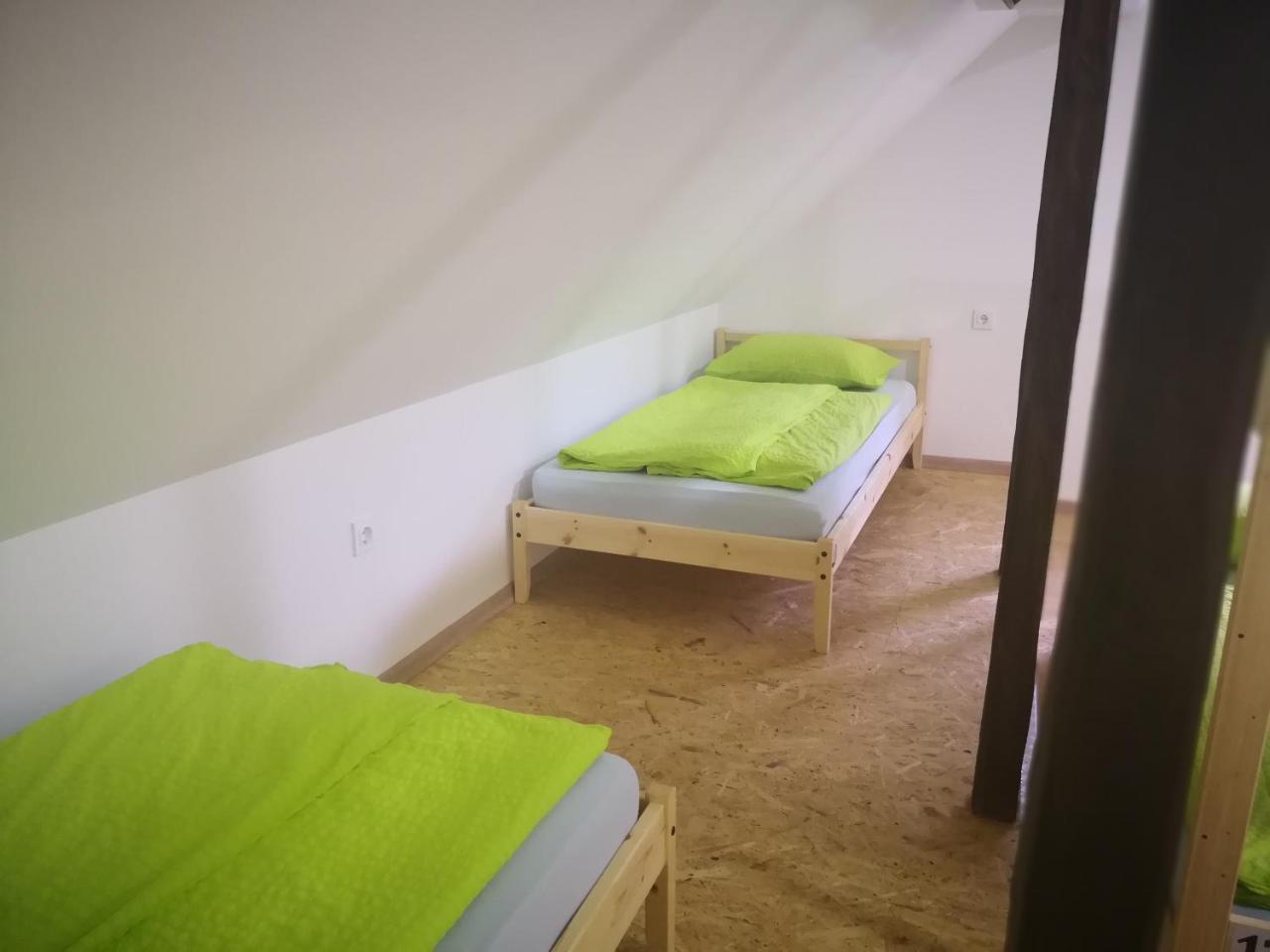 Bus Station Beds Hostel Bled Bagian luar foto